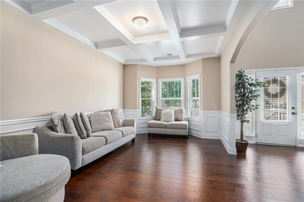 6 bedroom, 5 bathroom, 5,695 sq ft single family residence under contract at 3780 Lake Haven Way, Atlanta, GA 30349 — photo 7