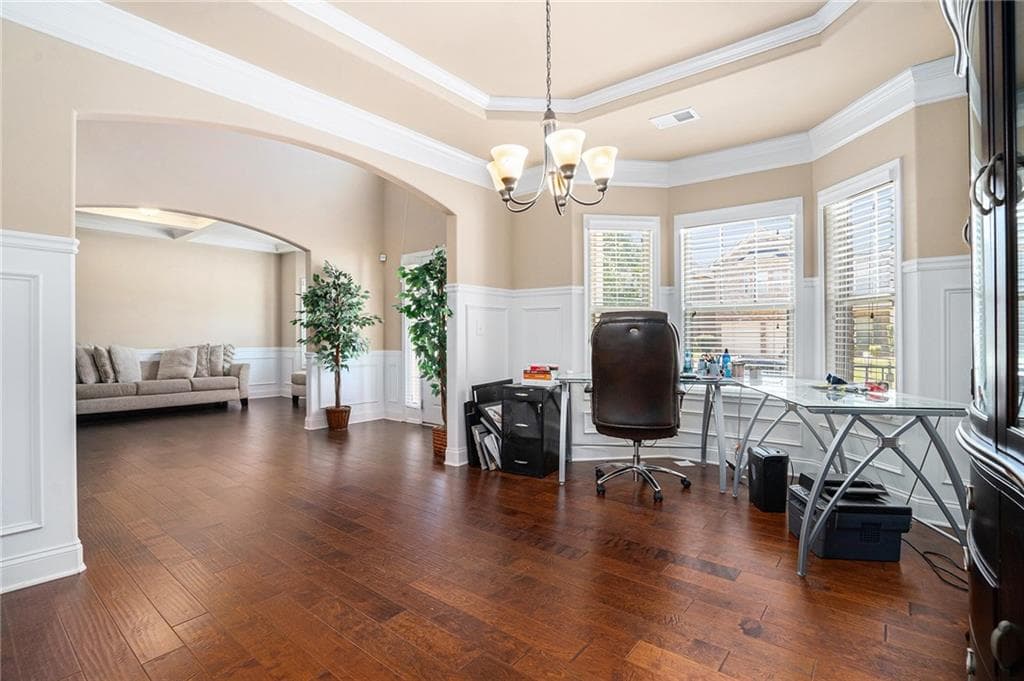 6 bedroom, 5 bathroom, 5,695 sq ft single family residence under contract at 3780 Lake Haven Way, Atlanta, GA 30349 — photo 9