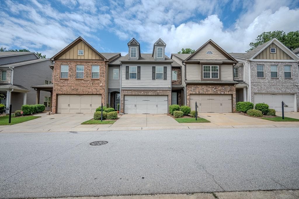 5569 Radford Loop, Fairburn, GA 30213 — most recent listing photo