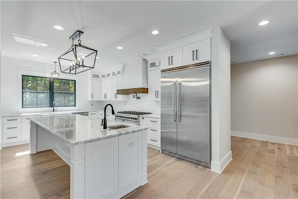 4 bedroom, 5 bathroom, 7,091 sq ft single family residence under contract at 8205 Nicholson Lot #3 Road, Cumming, GA 30028 — photo 8
