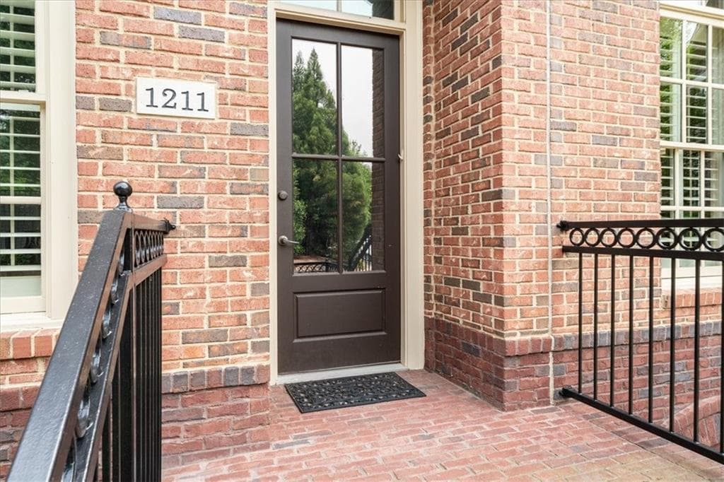 4 bedroom, 5 bathroom, 2,564 sq ft condominium sold at 1211 Riverscall Lane, Atlanta, GA 30339