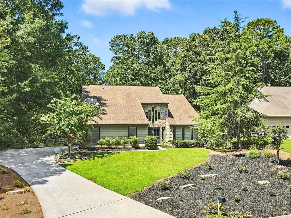 5 bedroom, 3 bathroom, 3,551 sq ft single family residence sold at 4220 Burns Heritage Trail, Roswell, GA 30075