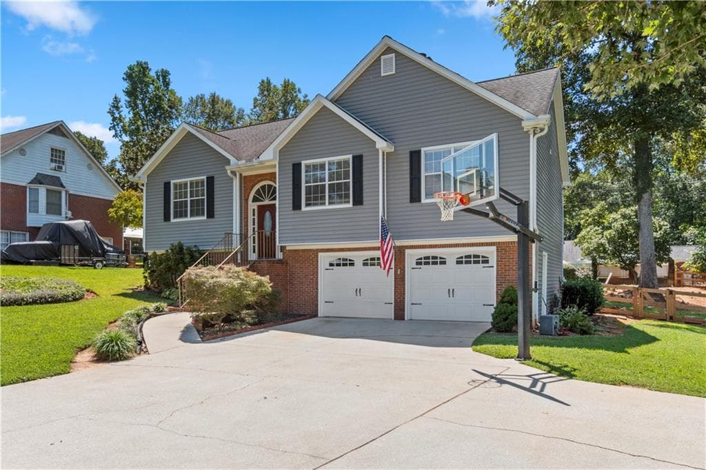 100 Victor Drive, Buford, GA 30518 — most recent listing photo