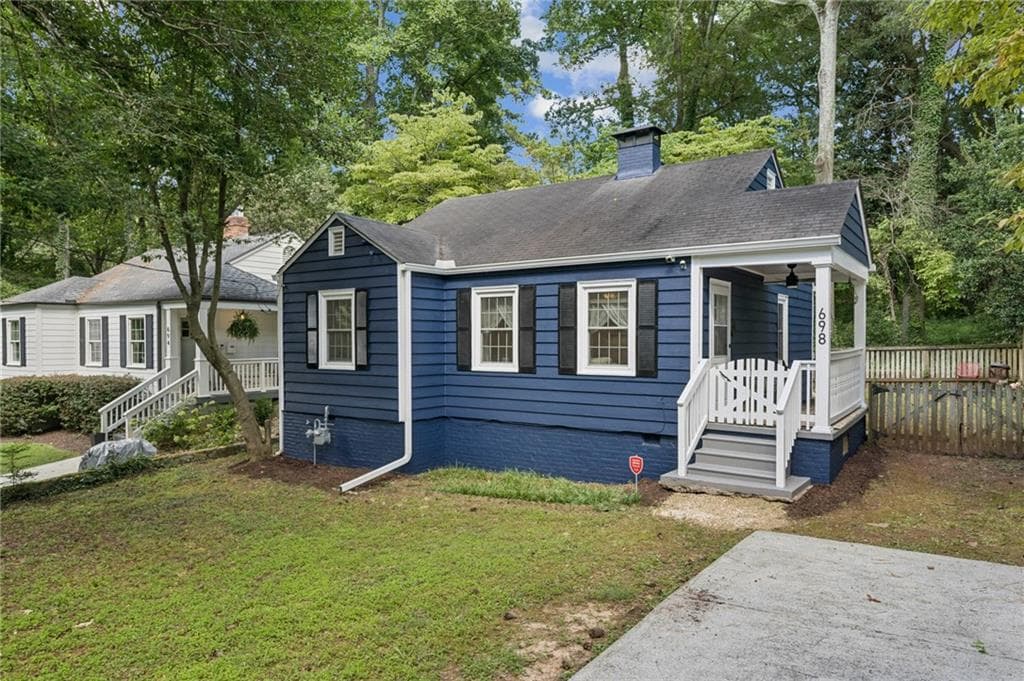 698 Windsor Terrace, Avondale Estates, GA 30002 — most recent listing photo