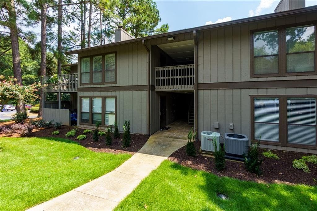 202 Smokerise Circle, Marietta, GA 30067 — most recent listing photo