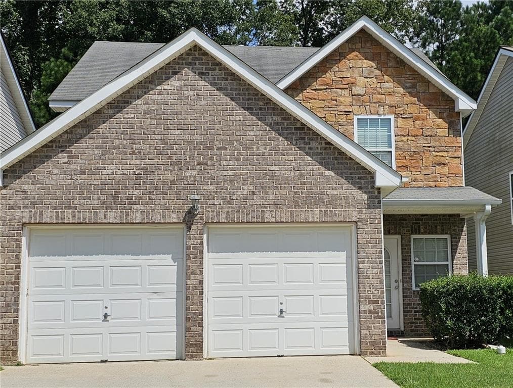 3 bedroom, 3 bathroom, 1,620 sq ft single family residence sold at 8806 Seneca Road, Palmetto, GA 30268