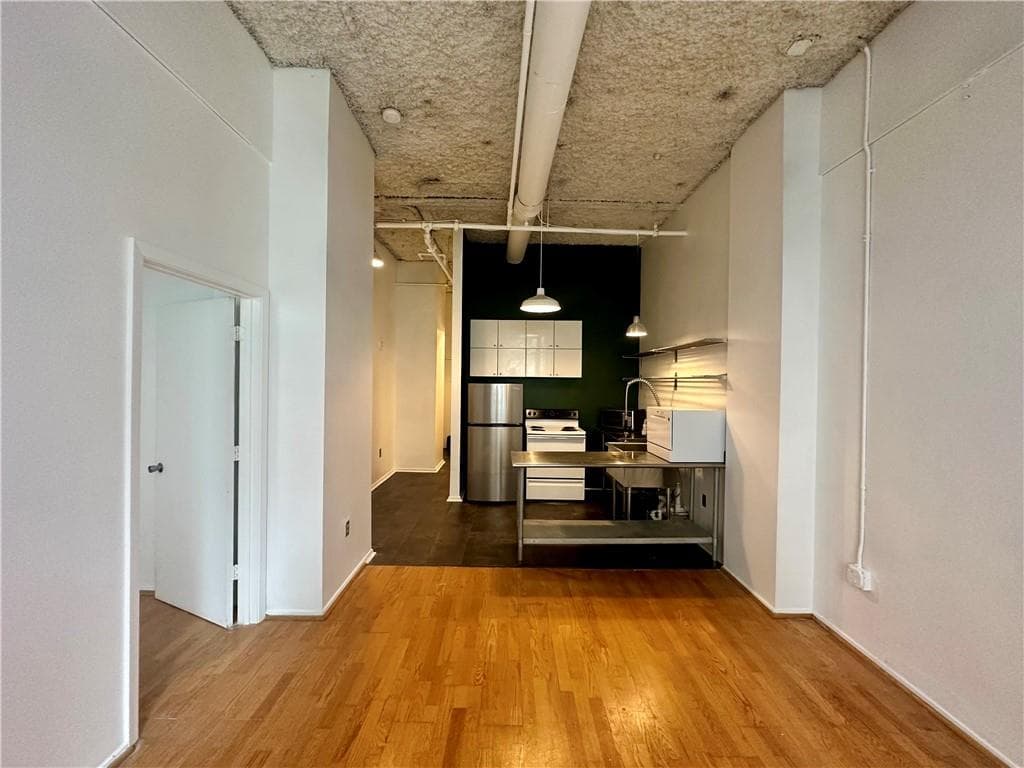 1 bedroom, 1 bathroom, 610 sq ft condominium sold at 20 Marietta Street 3A, Atlanta, GA 30303