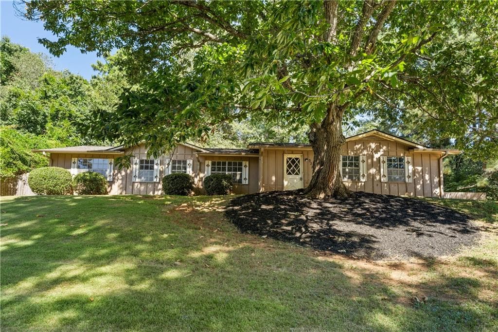 3 bedroom, 2 bathroom, 1,606 sq ft single family residence sold at 3326 Moravia Drive, Lithonia, GA 30038