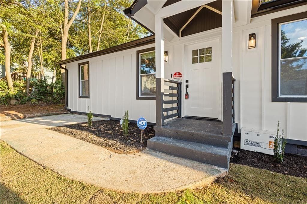 3 bedroom, 2 bathroom, 1,249 sq ft single family residence sold at 358 Roy Street, Atlanta, GA 30310