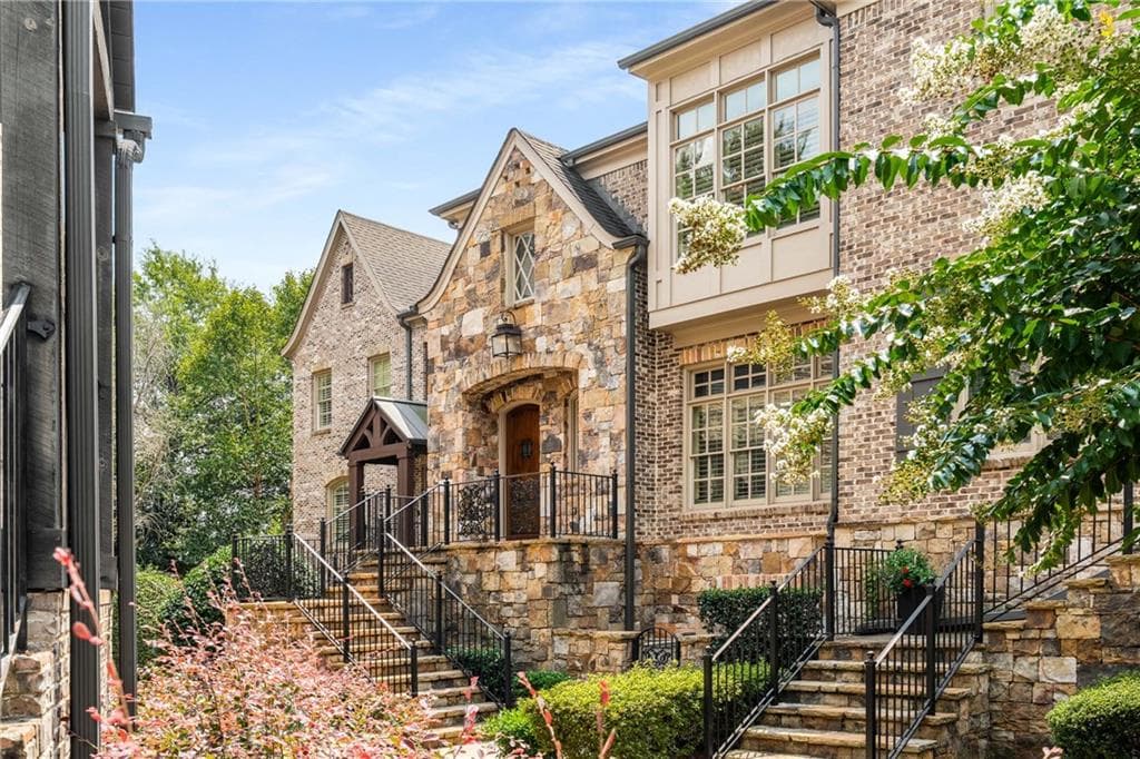 4 bedroom, 4 bathroom, 3,788 sq ft townhouse sold at 4853 Stonehall Place 3, Atlanta, GA 30339