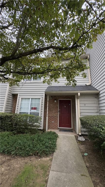 2 bedroom, 3 bathroom, 1,314 sq ft condominium sold at 72 Belmonte Circle, Atlanta, GA 30311