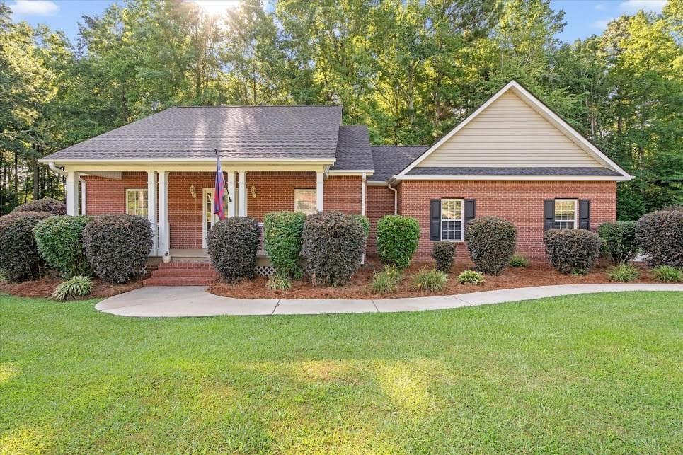 121 Brandy Chase, Carrollton, GA 30117 — most recent listing photo