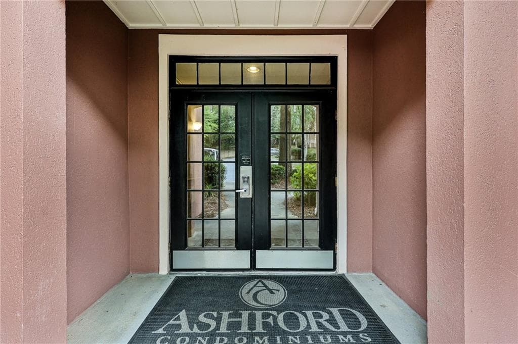 2 bedroom, 2 bathroom, 1,280 sq ft condominium sold at 333 Ashford Circle, Atlanta, GA 30338