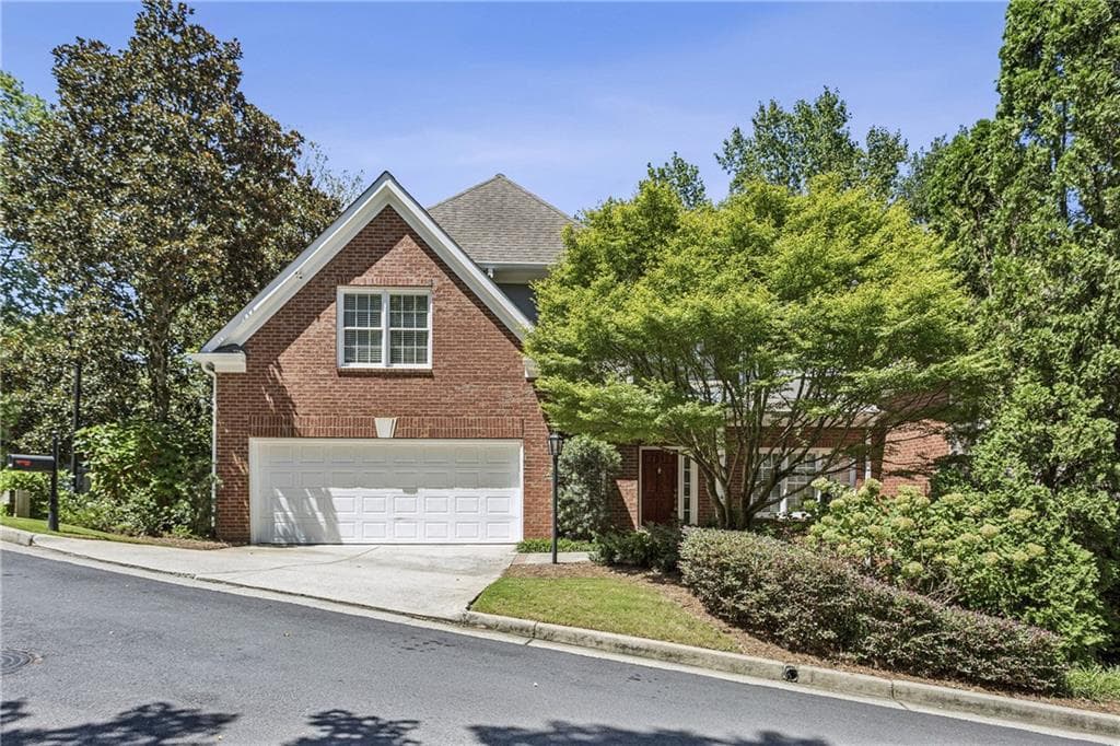 4 bedroom, 4 bathroom, 3,479 sq ft townhouse sold at 119 Brookview Circle, Atlanta, GA 30339