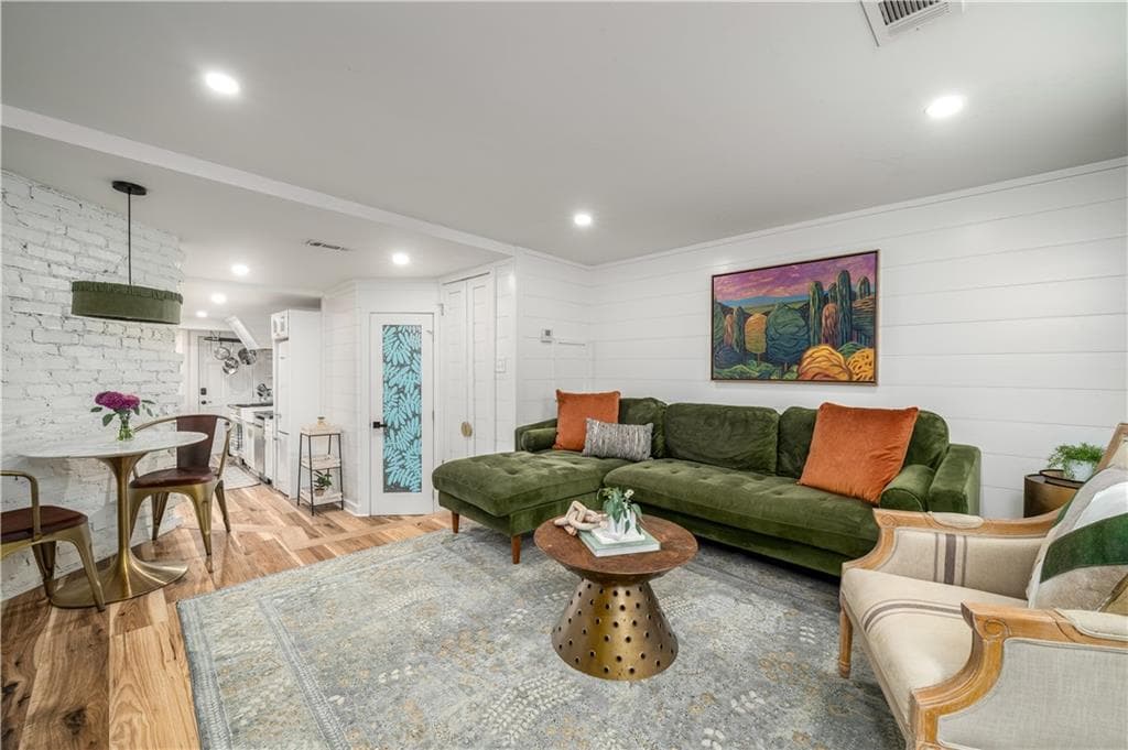 1 bedroom, 1 bathroom, 500 sq ft other for rent at 799 Charles Allen Drive 4, Atlanta, GA 30308 for $1,700 a month — photo 2