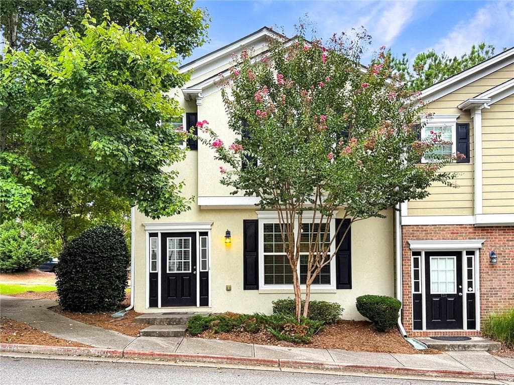 3 bedroom, 3 bathroom, 1,311 sq ft townhouse sold at 137 Riverstone Commons Circle, Canton, GA 30114