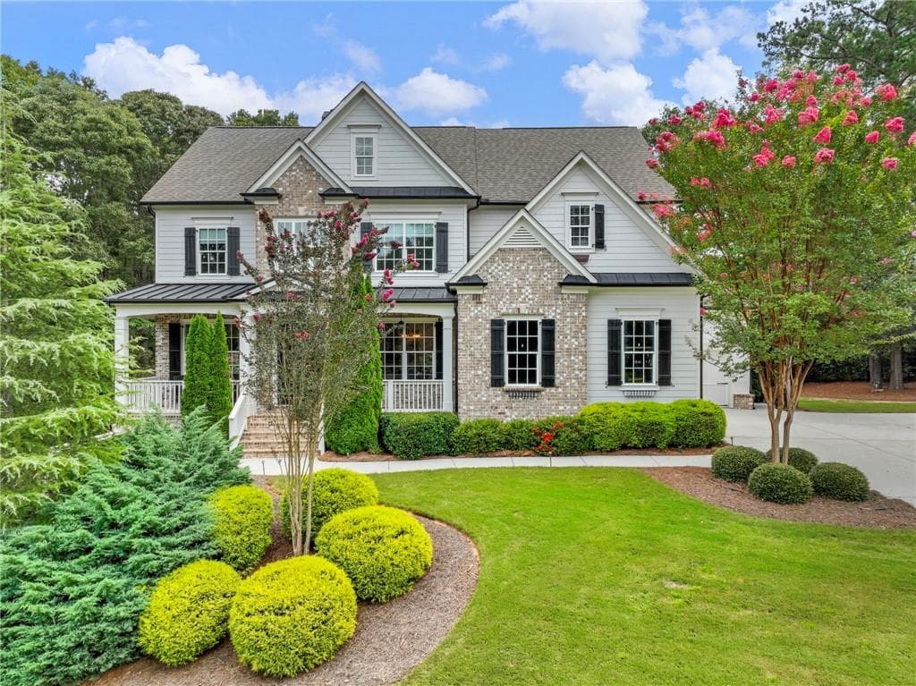 5 bedroom, 5 bathroom single family residence sold at 1955 Tee Drive, Braselton, GA 30517