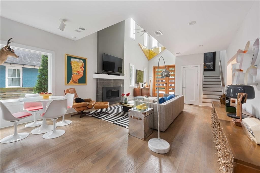 4 bedroom, 3 bathroom, 2,400 sq ft single family residence for rent at 1124 Hawthorne Street, Atlanta, GA 30307 for $6,450 a month — photo 9