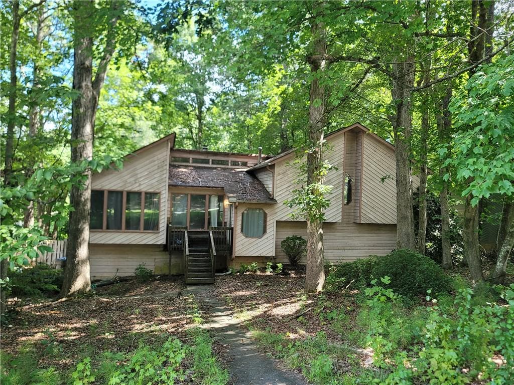 4 bedroom, 2 bathroom, 2,428 sq ft single family residence sold at 1126 Reading Drive, Acworth, GA 30102