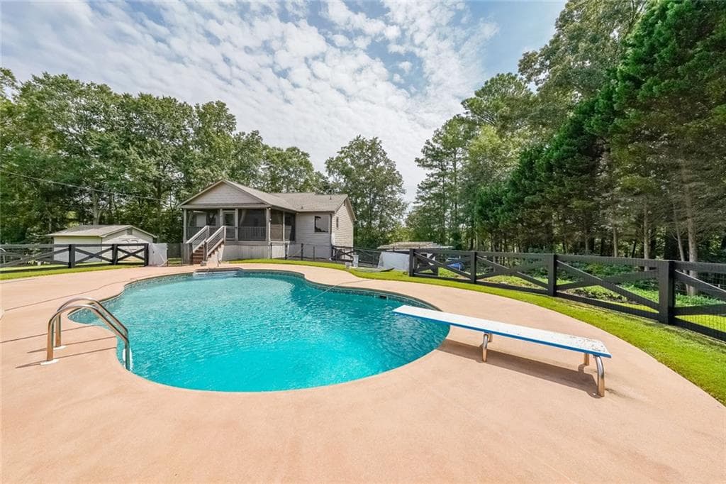 3 bedroom, 2 bathroom, 1,092 sq ft single family residence sold at 5036 Hiram Douglasville Highway, Powder Springs, GA 30127