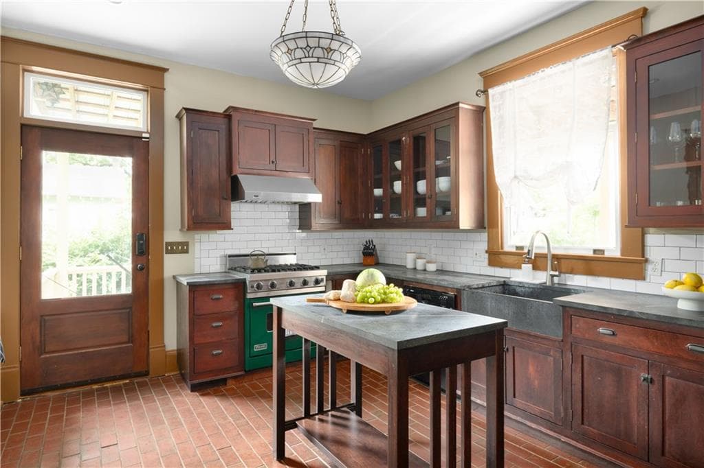 3 bedroom, 3 bathroom, 1,984 sq ft single family residence for rent at 70 Kirkwood Road MH, Atlanta, GA 30317 for $6,525 a month — photo 3