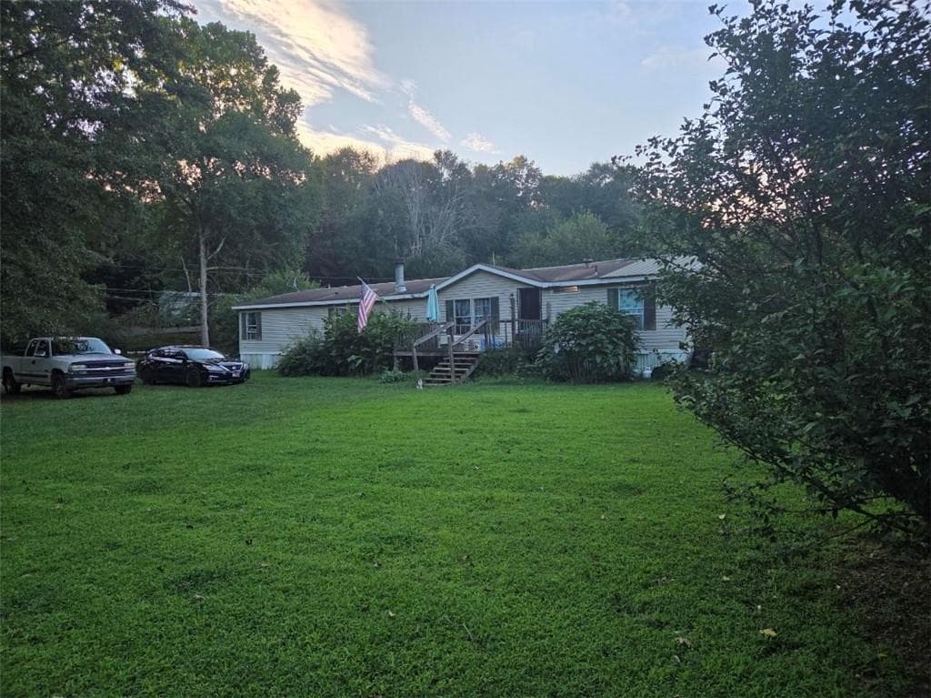 4 bedroom, 2 bathroom, 1,960 sq ft single family residence sold at 16 Creed Drive, Kingston, GA 30145