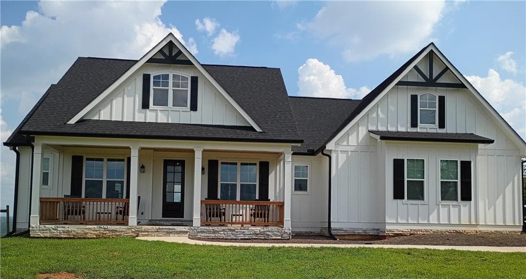 3 bedroom, 3 bathroom, 3,800 sq ft single family residence for sale at 2284 Dabbs Bridge Road, Dallas, GA 30132 — photo 2