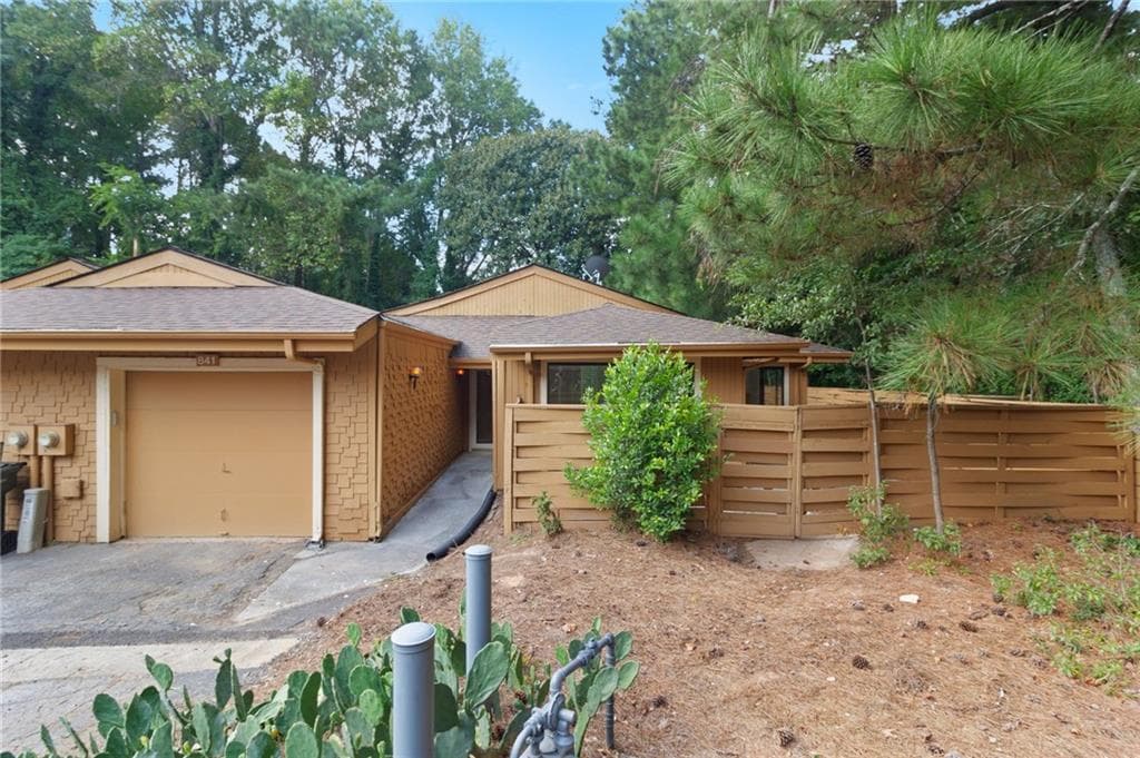 841 Lake Hollow Boulevard, Marietta, GA 30064 — most recent listing photo