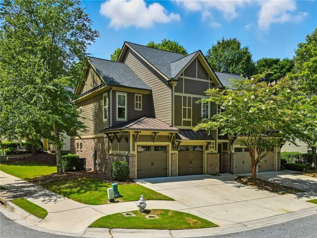 3 bedroom, 3 bathroom, 1,650 sq ft townhouse sold at 210 Oakview Drive, Canton, GA 30114