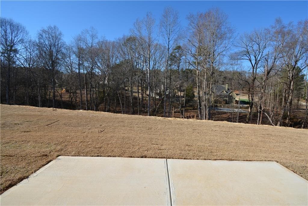 5 bedroom, 3 bathroom, 2,562 sq ft single family residence under contract at 215 Hellen Valey Drive, Braselton, GA 30517 — photo 7