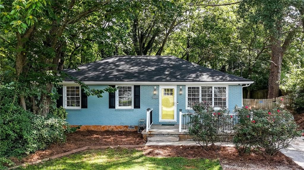 3 bedroom, 2 bathroom, 1,257 sq ft single family residence sold at 1926 Second Avenue, Decatur, GA 30032