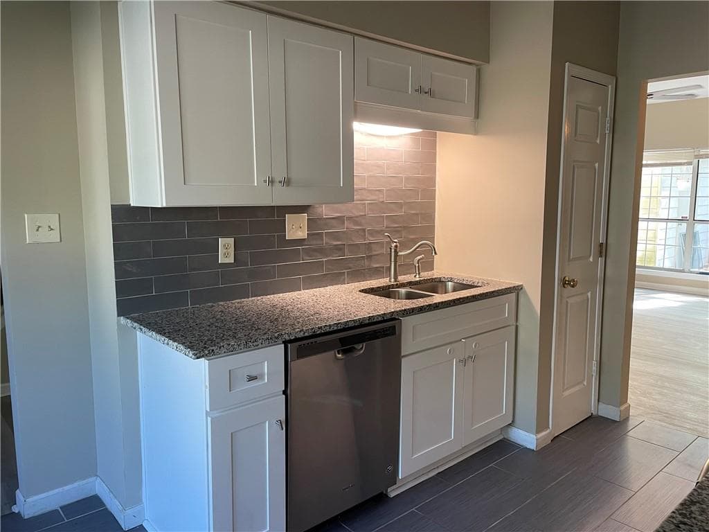 2 bedroom, 3 bathroom, 1,332 sq ft townhouse for rent at 2295 Fairways Court, Kennesaw, GA 30144 for $2,100 a month — photo 9