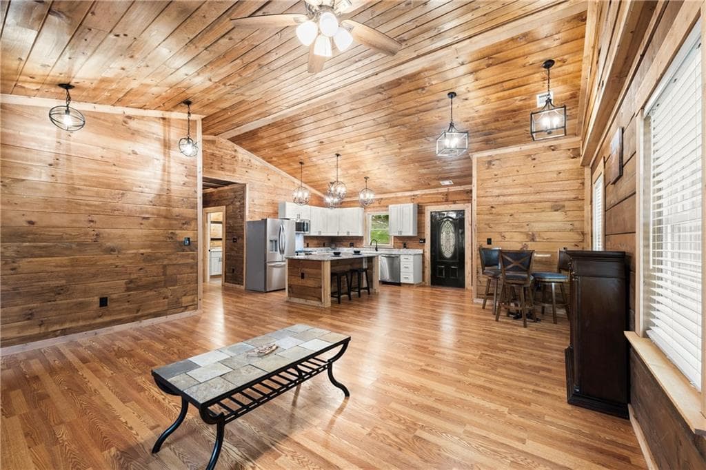 2 bedroom, 2 bathroom, 1,350 sq ft single family residence for sale at 587 Cold Stream Trail, Jasper, GA 30143 — photo 7