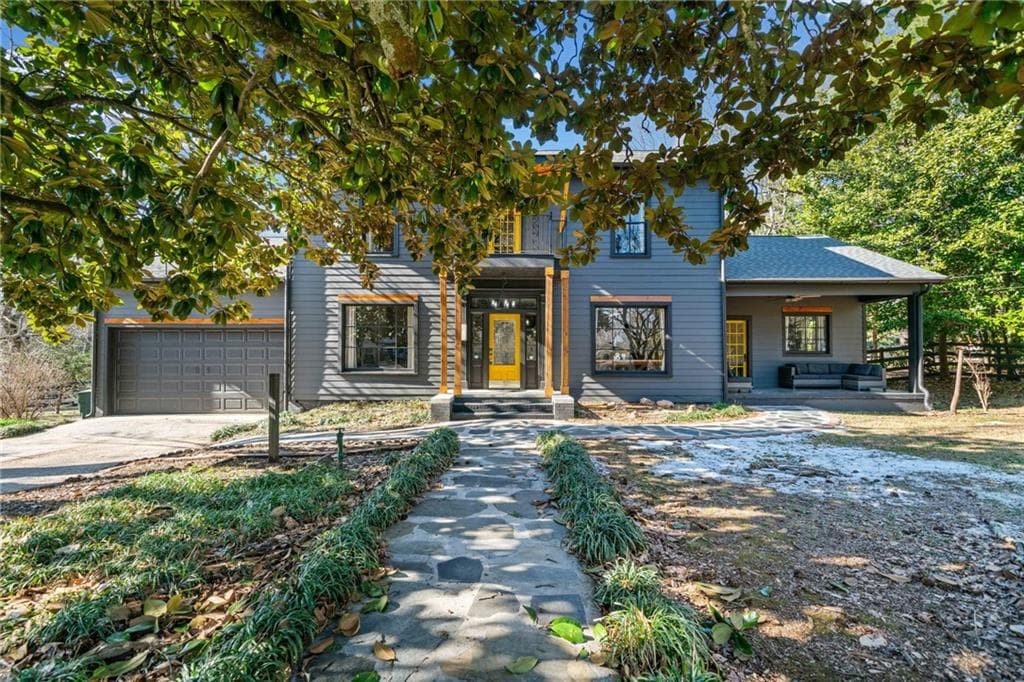 6 bedroom, 3 bathroom, 2,754 sq ft single family residence for rent at 634 S Main Street, Jasper, GA 30143 for $6,000 a month — photo 2
