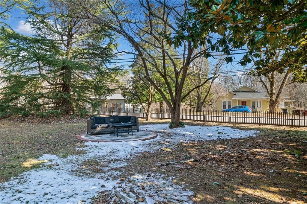 6 bedroom, 3 bathroom, 2,754 sq ft single family residence for rent at 634 S Main Street, Jasper, GA 30143 for $6,000 a month — photo 5