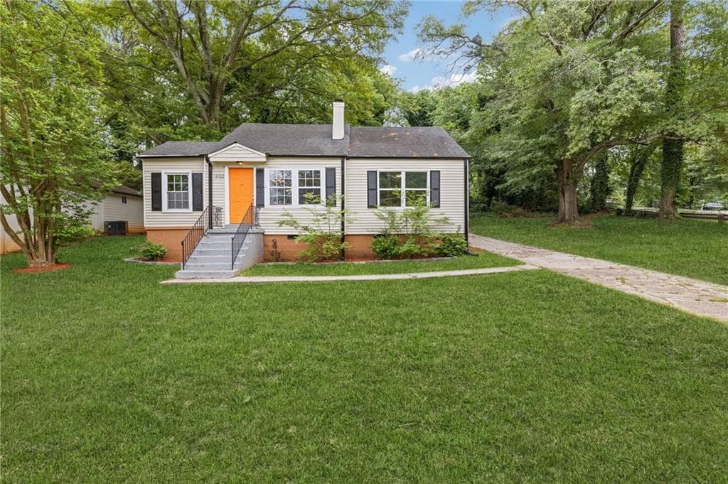 4 bedroom, 3 bathroom, 1,779 sq ft single family residence sold at 992 Estes Drive, Atlanta, GA 30310