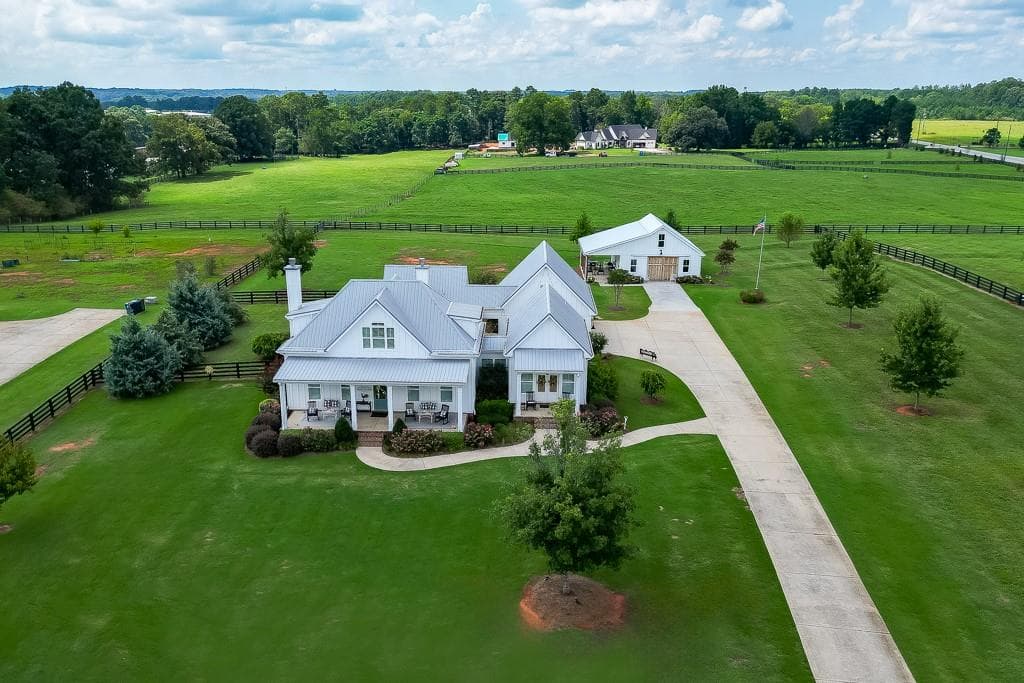 4 bedroom, 5 bathroom, 4,283 sq ft single family residence under contract at 890 Smith Mill Road, Winder, GA 30680