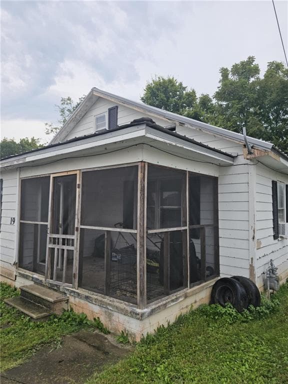 2 bedroom, 1 bathroom, 1,000 sq ft single family residence sold at 19 Williams Street, Aragon, GA 30104