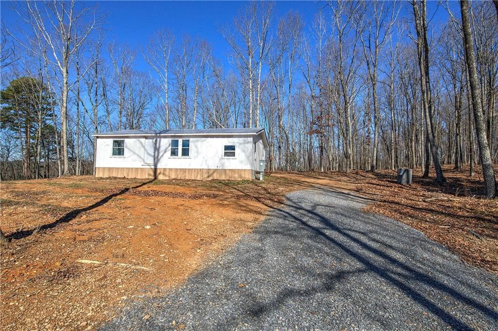3 bedroom, 2 bathroom, 938 sq ft single family residence for sale at 676 Flowery Branch Road, Kingston, GA 30145 — photo 5