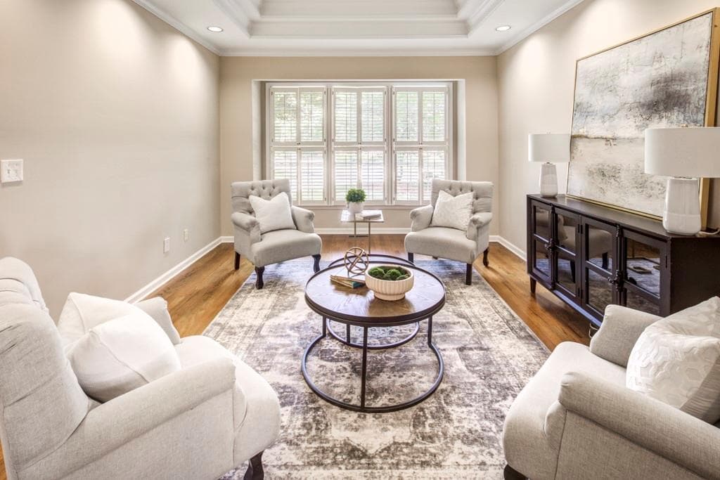 4 bedroom, 4 bathroom, 4,000 sq ft single family residence for sale at 2059 Howell Mill Road, Atlanta, GA 30318 — photo 4