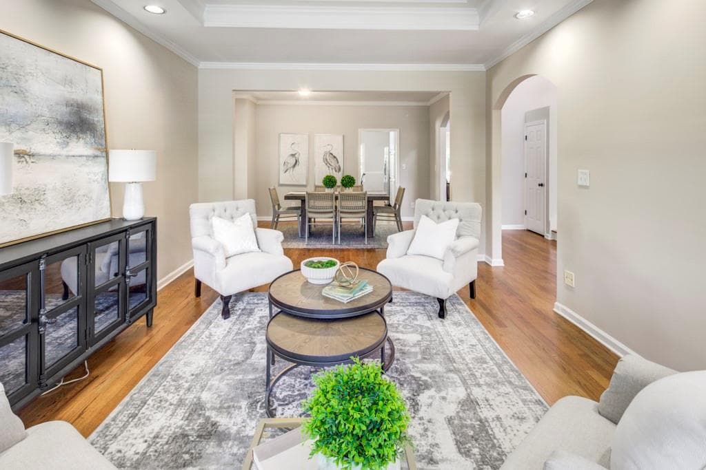 4 bedroom, 4 bathroom, 4,000 sq ft single family residence for sale at 2059 Howell Mill Road, Atlanta, GA 30318 — photo 5