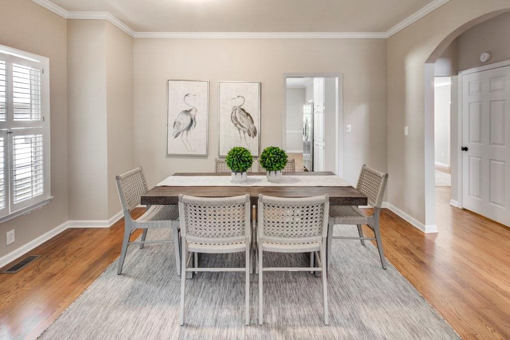 4 bedroom, 4 bathroom, 4,000 sq ft single family residence for sale at 2059 Howell Mill Road, Atlanta, GA 30318 — photo 6