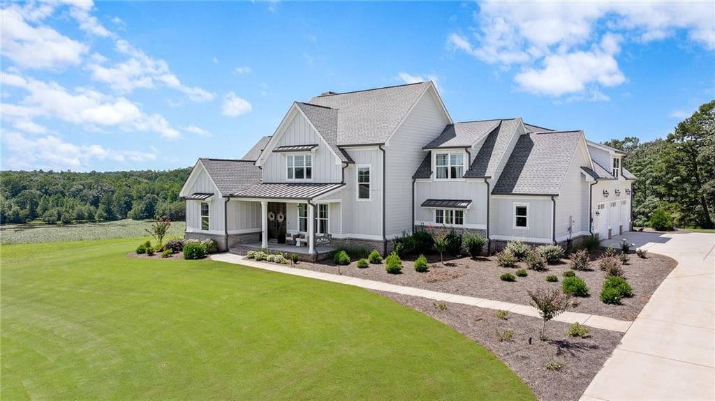 5 bedroom, 6 bathroom, 3,712 sq ft single family residence for sale at 815 N Hampton Way, Monroe, GA 30656 — photo 4