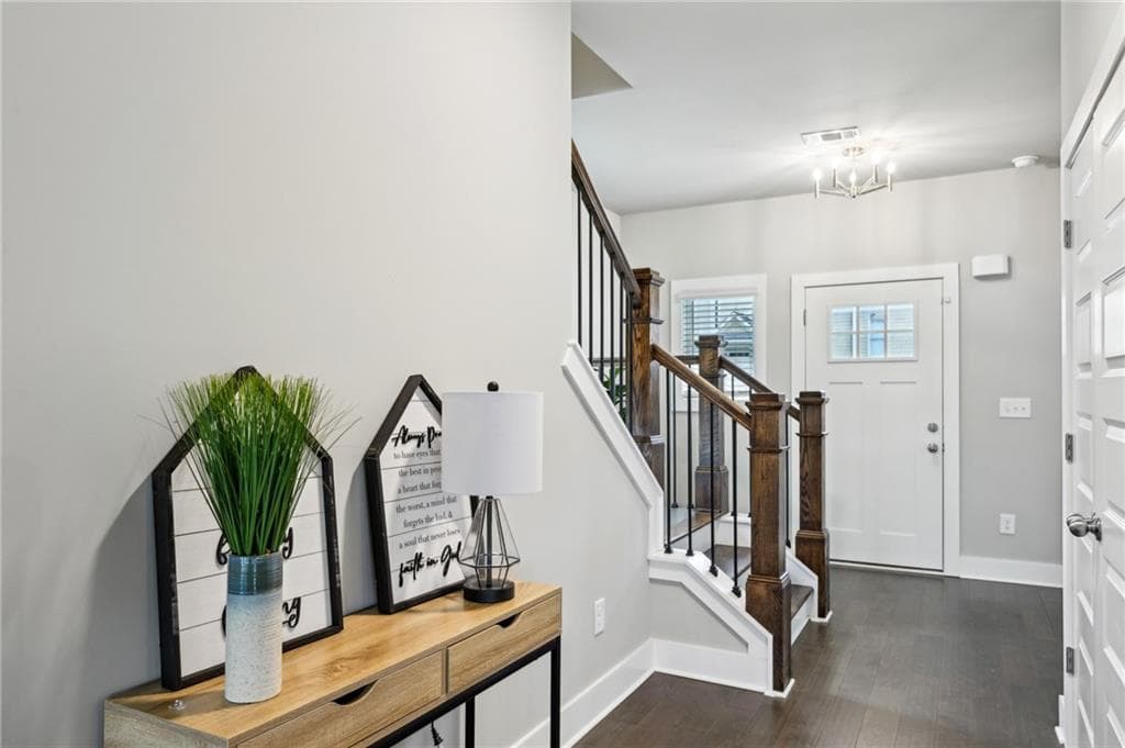 4 bedroom, 5 bathroom, 4,332 sq ft single family residence under contract at 3119 Stonegate Drive, Atlanta, GA 30331 — photo 6