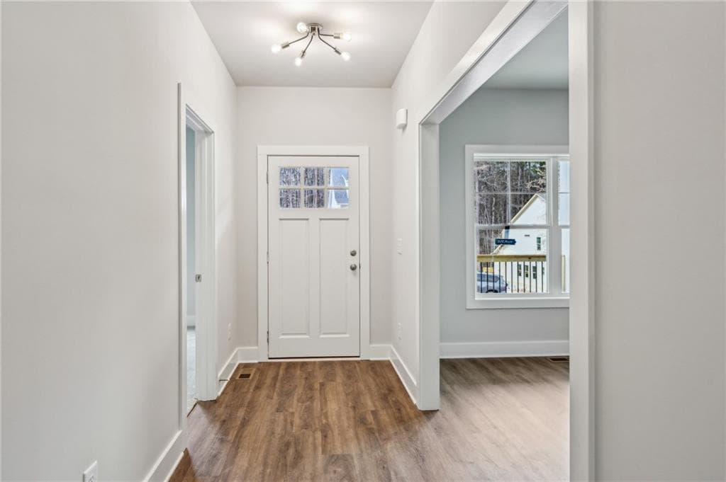 5 bedroom, 5 bathroom, 4,392 sq ft single family residence under contract at 3127 Stonegate Drive, Atlanta, GA 30331 — photo 3