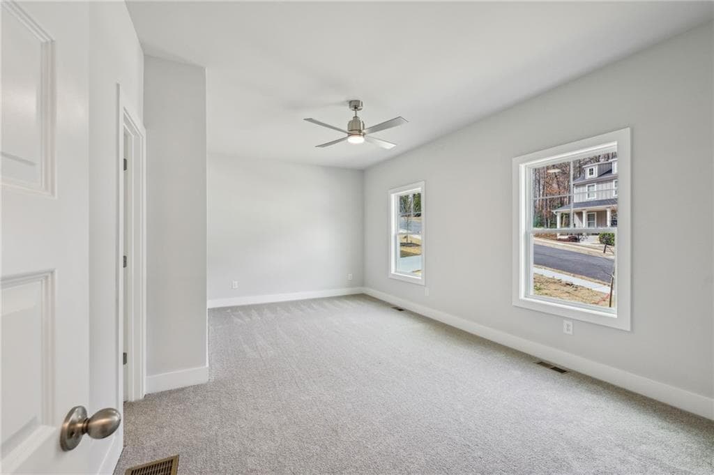 5 bedroom, 5 bathroom, 4,392 sq ft single family residence under contract at 3127 Stonegate Drive, Atlanta, GA 30331 — photo 5