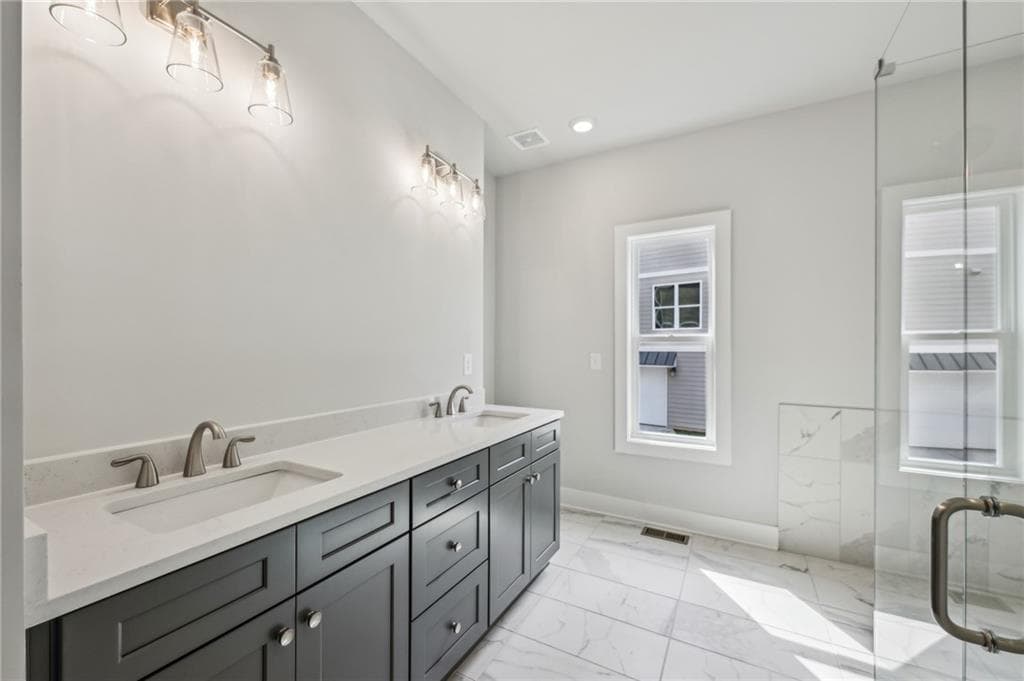 5 bedroom, 5 bathroom, 4,392 sq ft single family residence under contract at 3127 Stonegate Drive, Atlanta, GA 30331 — photo 6