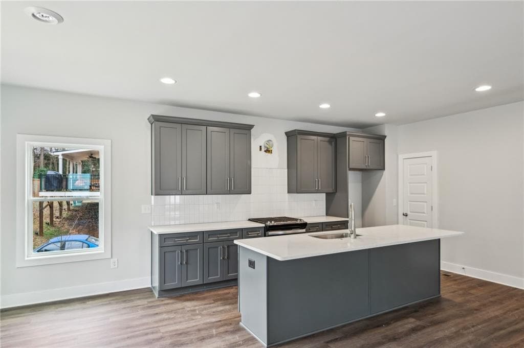 5 bedroom, 5 bathroom, 4,392 sq ft single family residence under contract at 3127 Stonegate Drive, Atlanta, GA 30331 — photo 9
