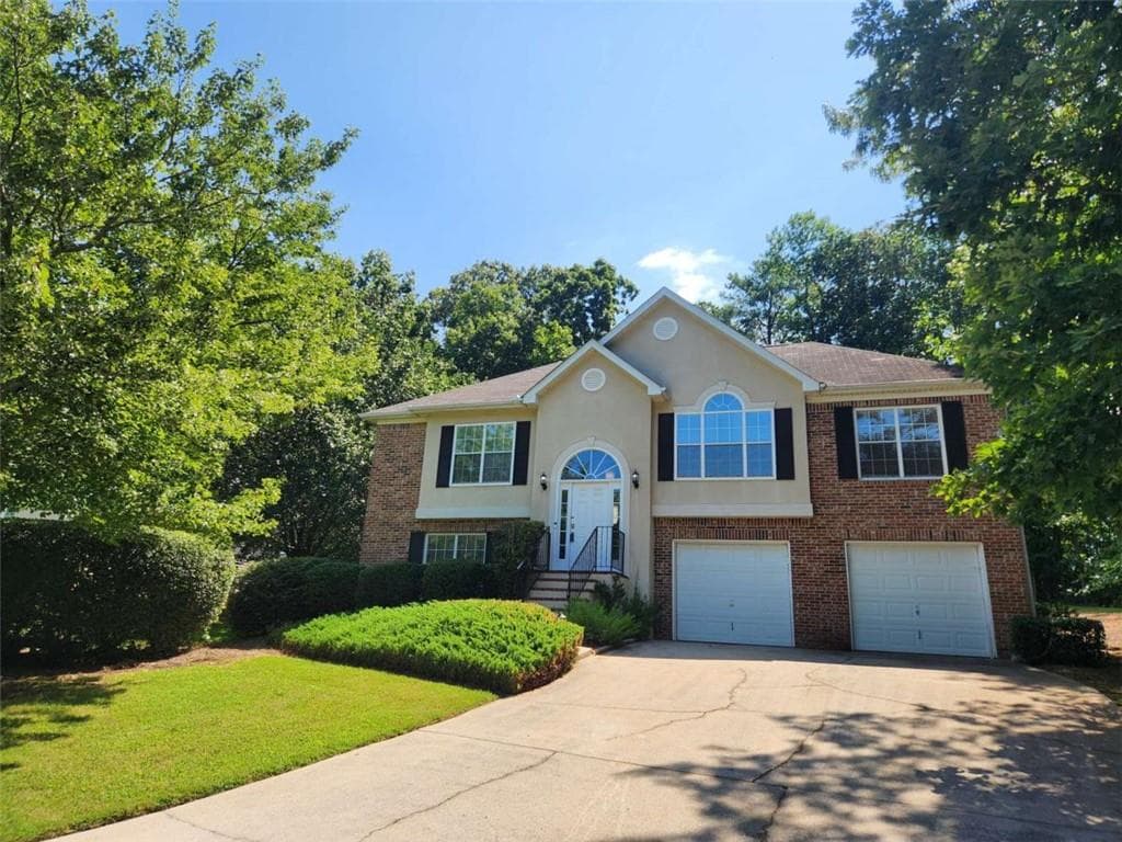 4 bedroom, 3 bathroom, 2,329 sq ft single family residence sold at 5619 Wandering Vine Lane, Mableton, GA 30126