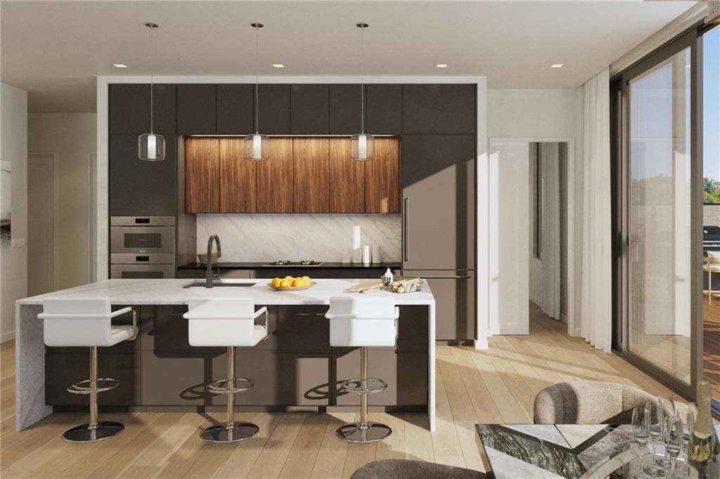 2 bedroom, 3 bathroom, 1,903 sq ft condominium under contract at 318 Sandy Springs Circle 140, Sandy Springs, GA 30328 — photo 4